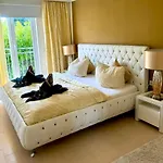 Apartament Tiffany's Ferienapartments Sind Alles, Ausser... Gewoehnlich!!! Timmendorfer Strand