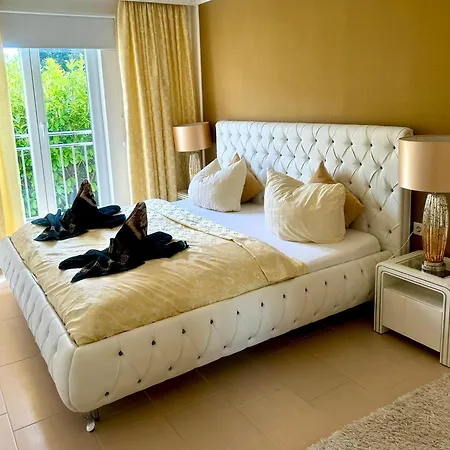 Apartment Tiffany's Ferienapartments Sind Alles, Ausser... Gewoehnlich!!! Timmendorfer Strand